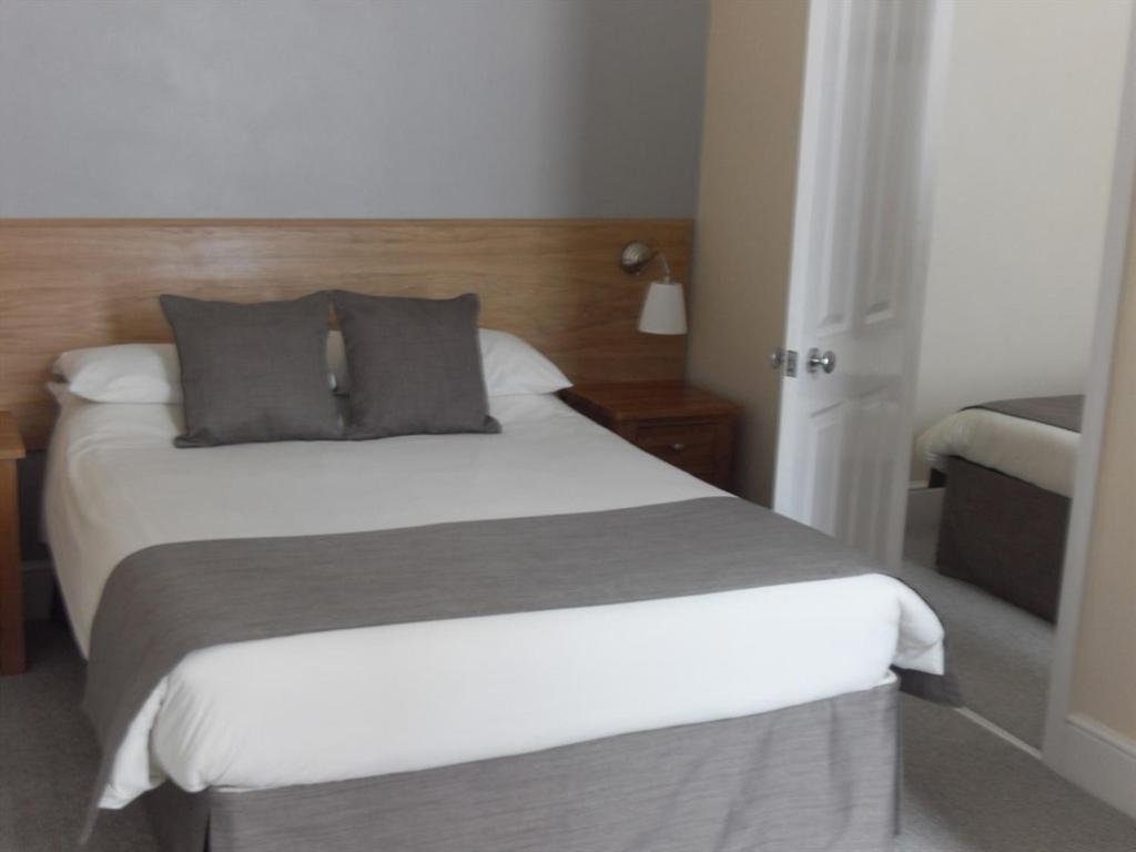 Powys Lodge Scarborough Extérieur photo
