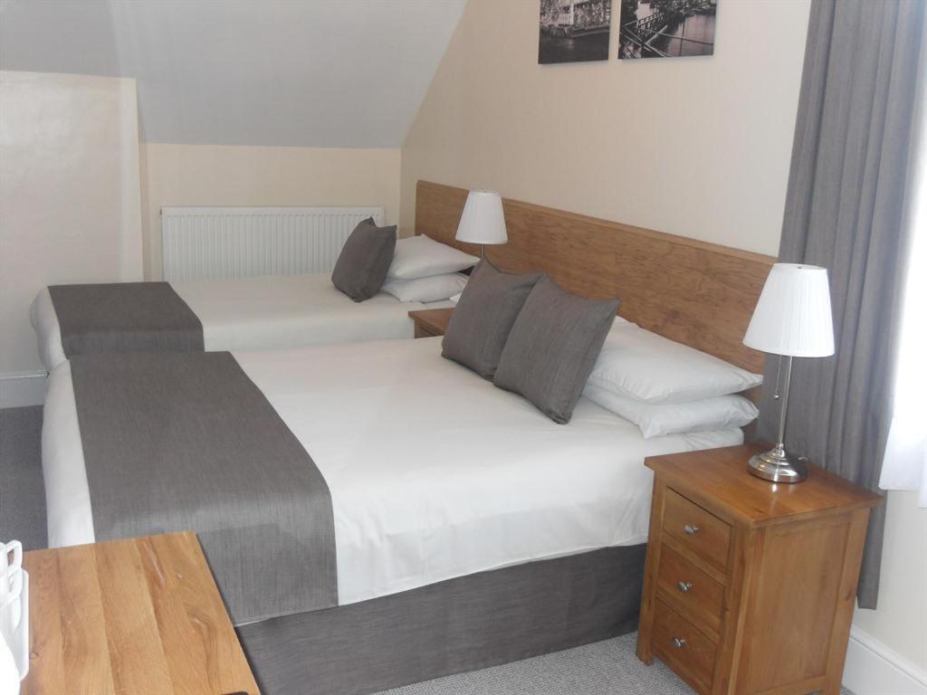 Powys Lodge Scarborough Extérieur photo
